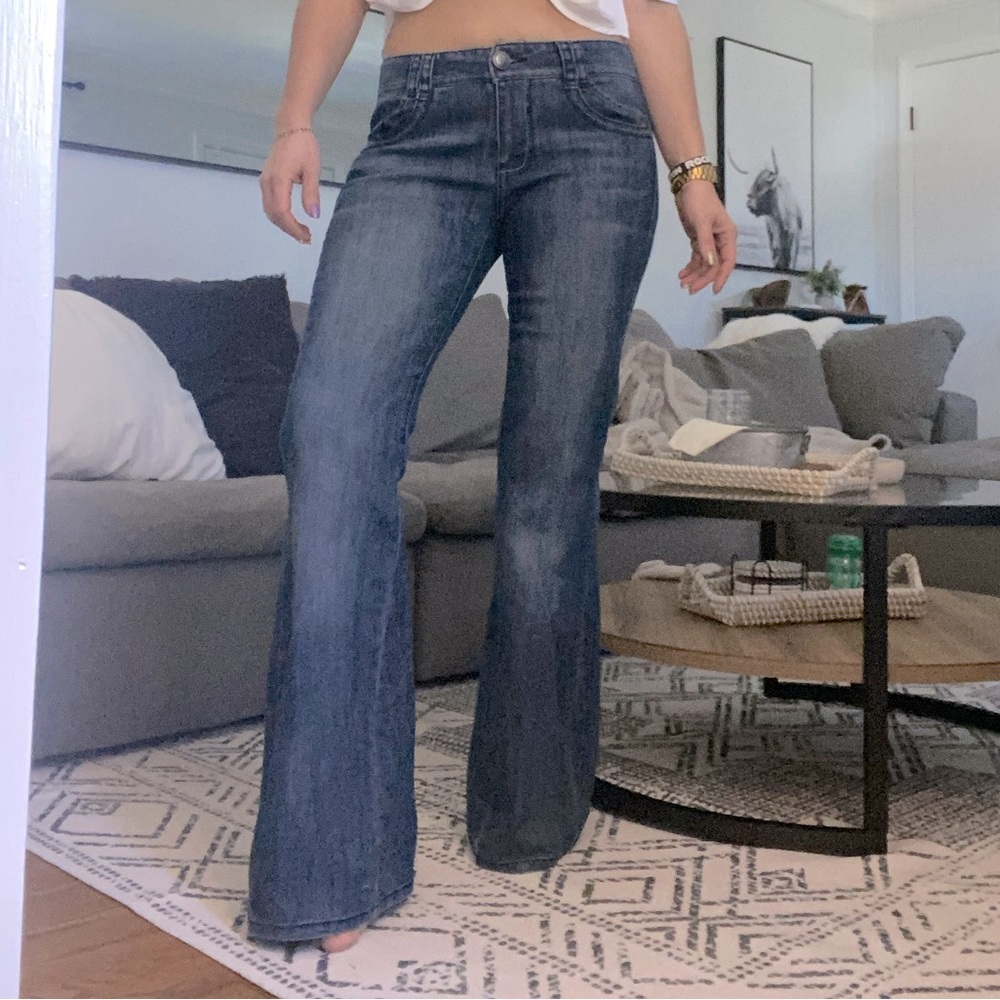 WIDE FLARE JEAN DARKWASH